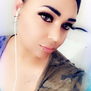 Meet your Posher, Rayna